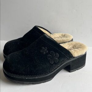 Vintage UGG Clogs Size 8